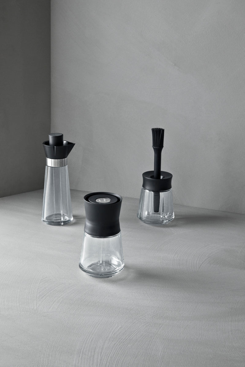 Grand Cru Oil And Vinegar Bottles, Black/Steel, 8.5 Oz
